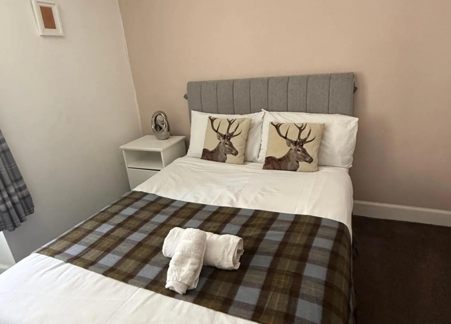 1 Bedroom Apartment In Old Town Edimburgo